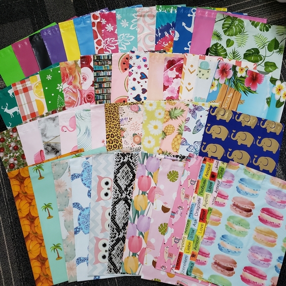 Other - 100 10X13 PICK YOUR OWN DESIGN POLY MAILER